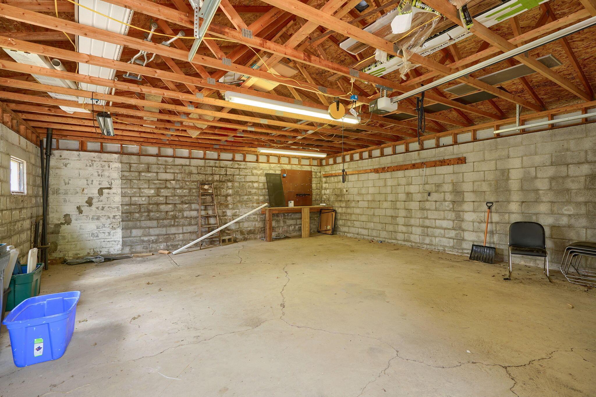 6417 London Groveport Road, Grove City, Ohio image 40