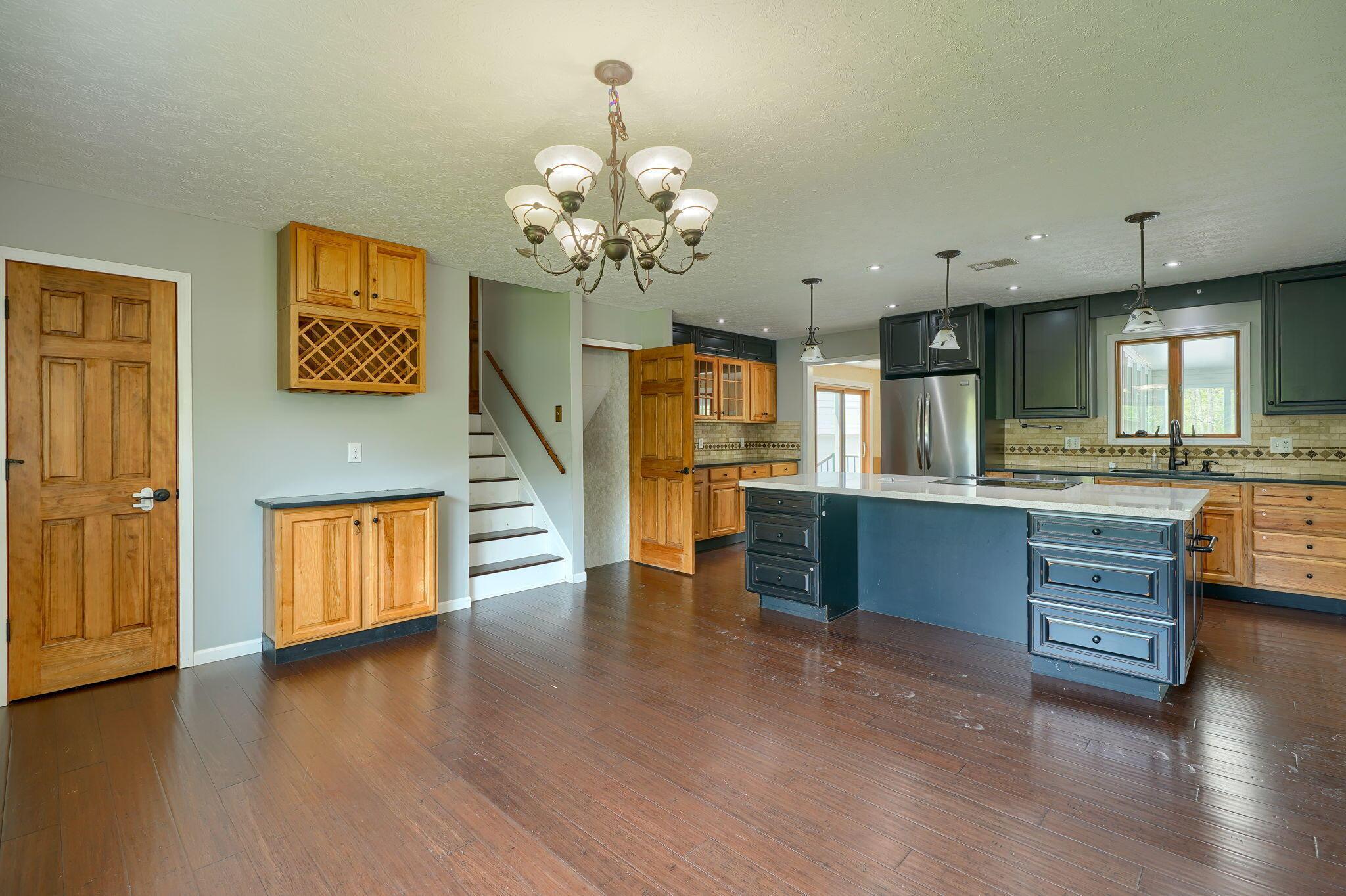 6417 London Groveport Road, Grove City, Ohio image 10