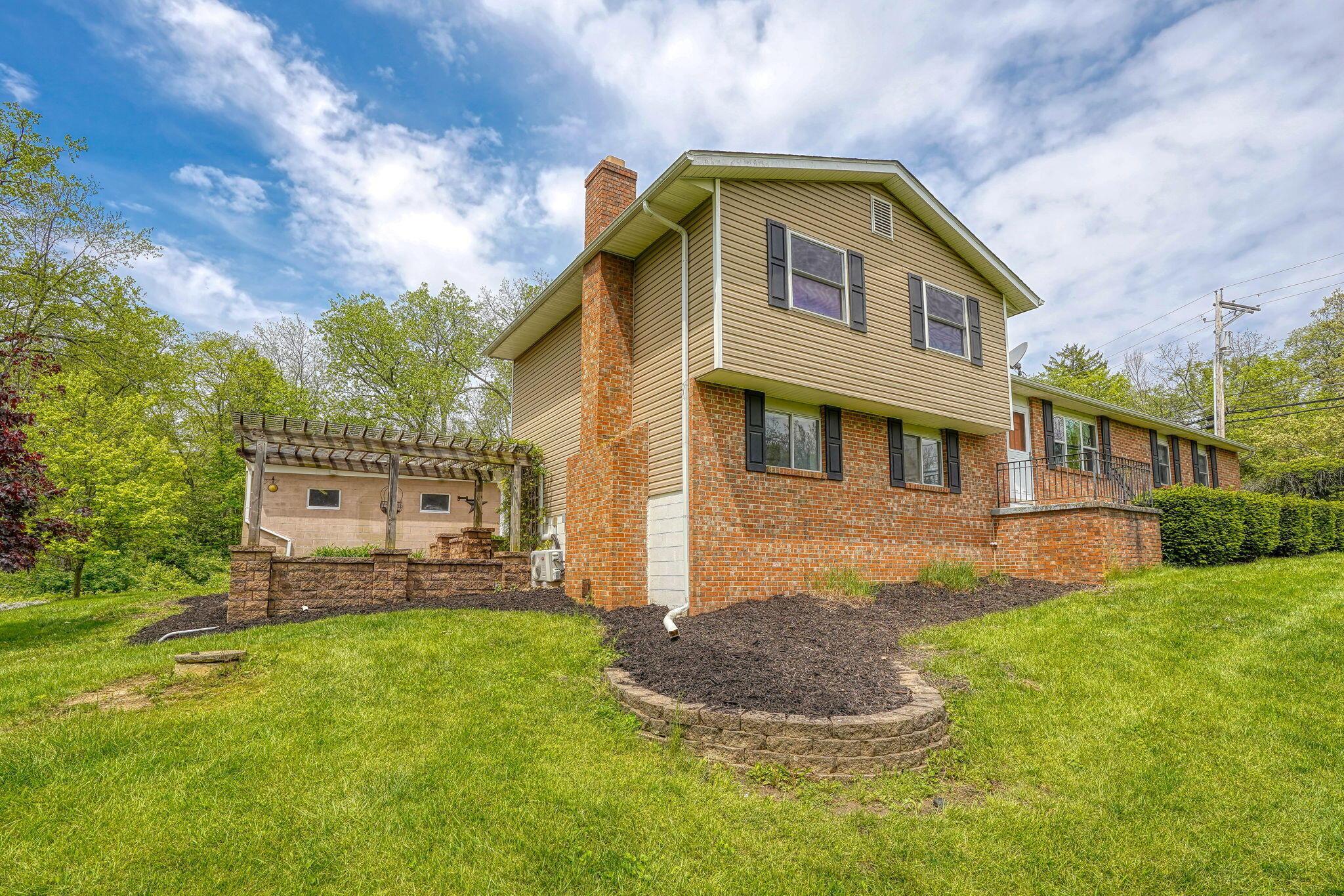 6417 London Groveport Road, Grove City, Ohio image 2