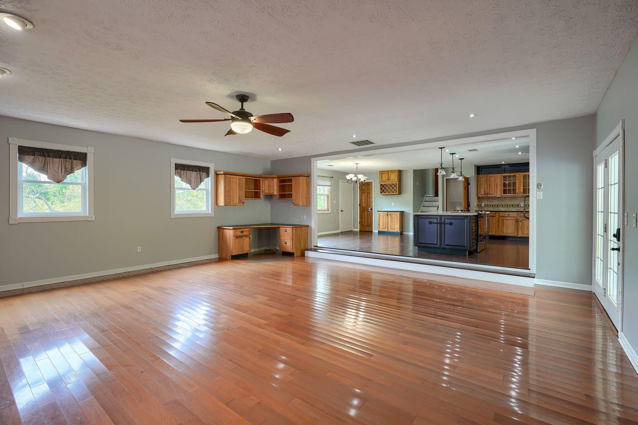 6417 London Groveport Road, Grove City, Ohio image 6