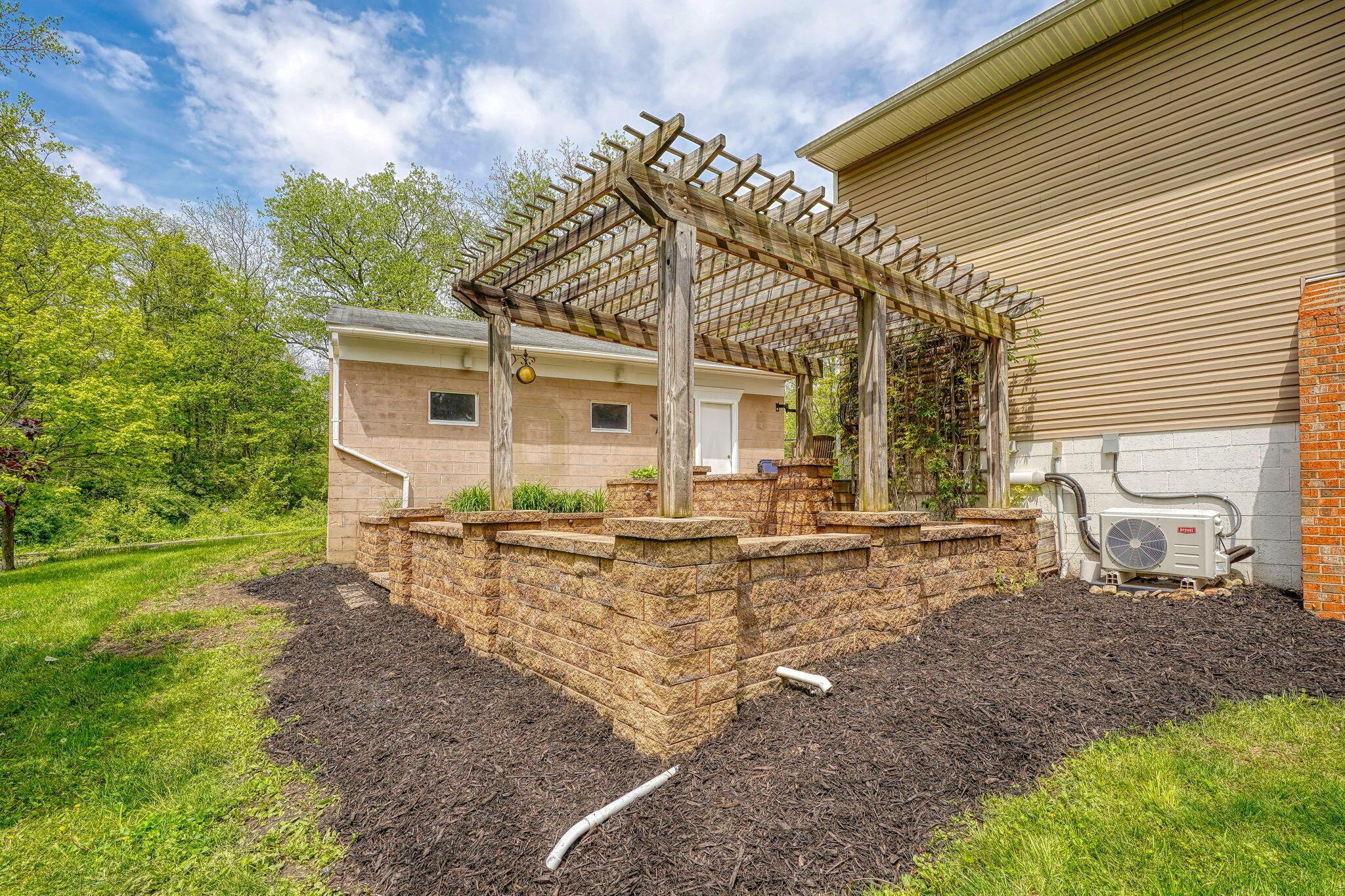 6417 London Groveport Road, Grove City, Ohio image 35