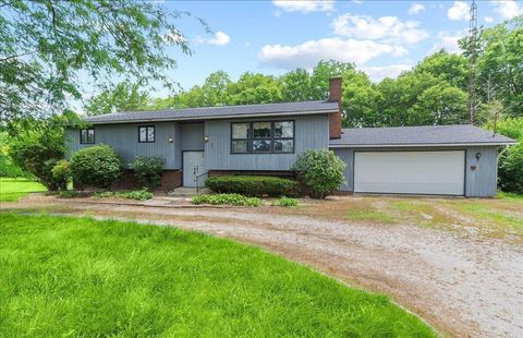 Photo of 900 Forest Hill Drive, Marion, OH 43302 (MLS # 226024725)