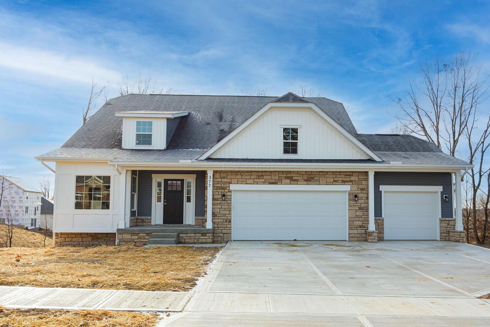 377 Laurel Oaks Lane, Heath, Ohio image 2