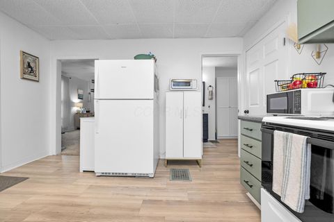 Tiny photo for 504 N Main Street, Bellefontaine, OH 43311 (MLS # 226007303)