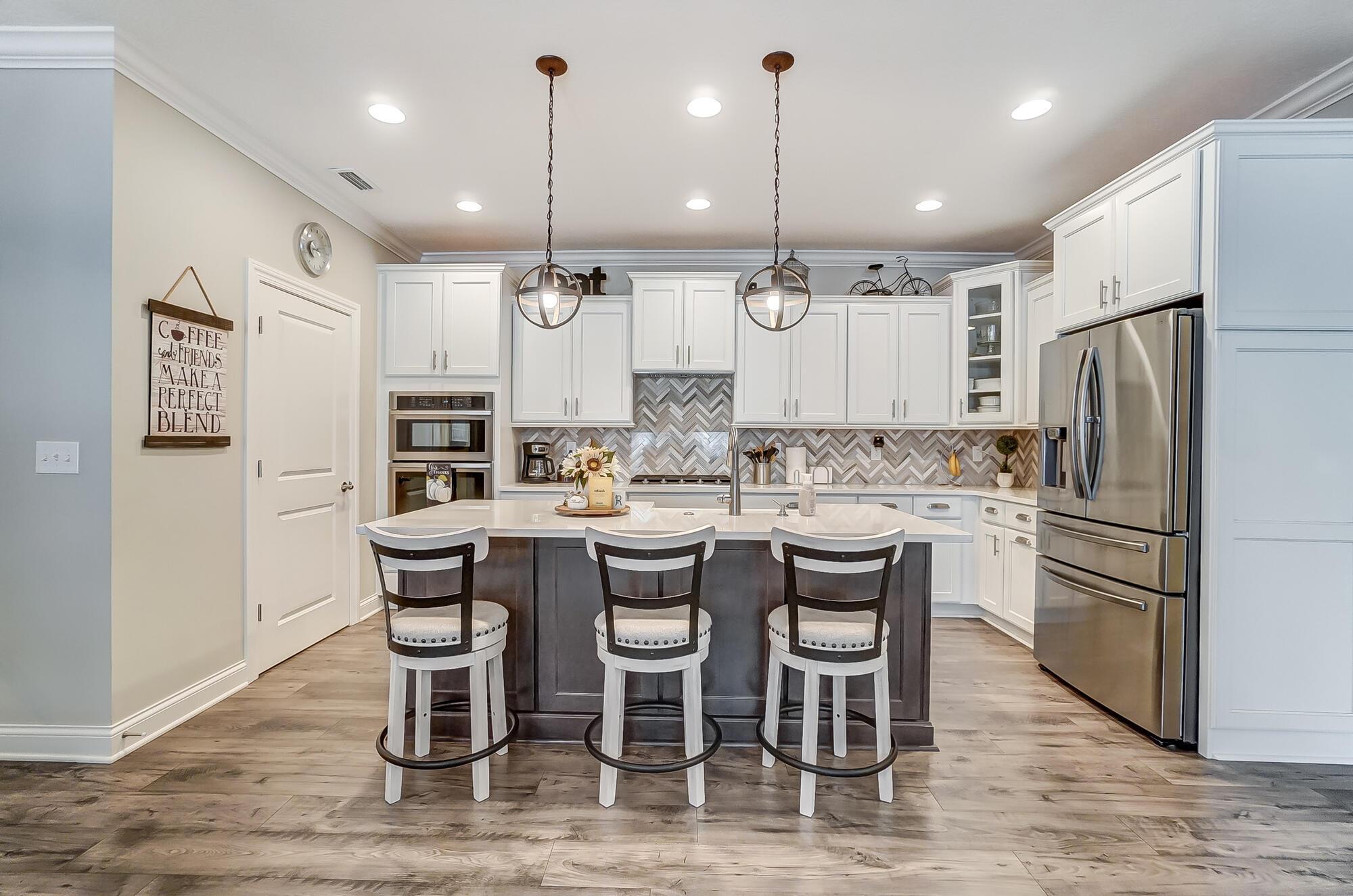 5717 Lark Drive, Hilliard, Ohio image 10