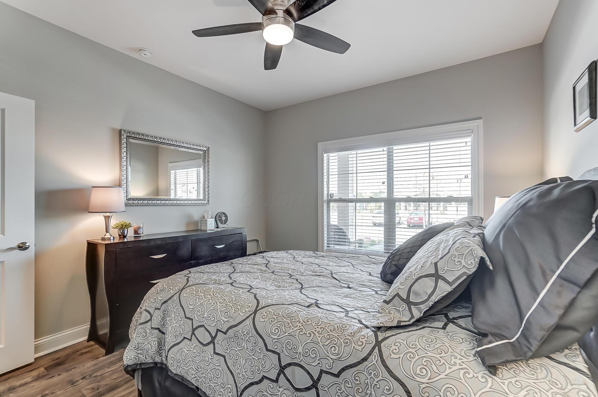 5717 Lark Drive, Hilliard, Ohio image 32