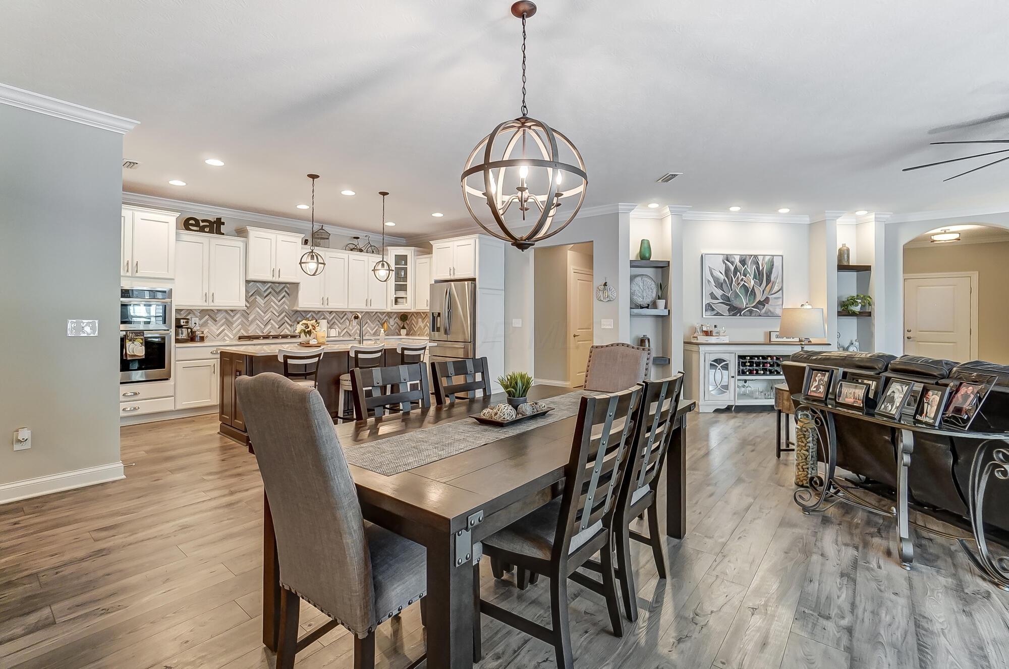 5717 Lark Drive, Hilliard, Ohio image 18