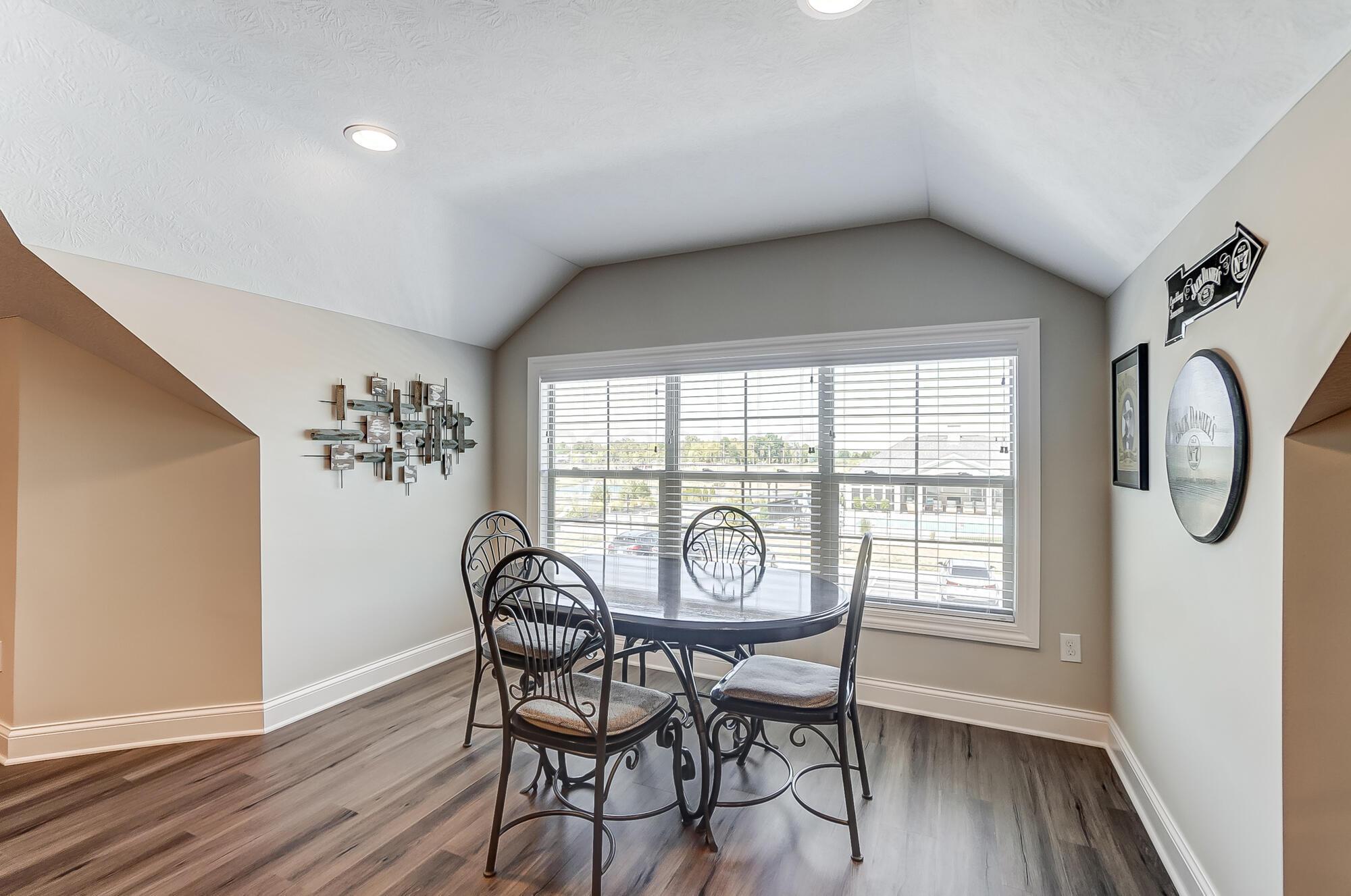 5717 Lark Drive, Hilliard, Ohio image 41