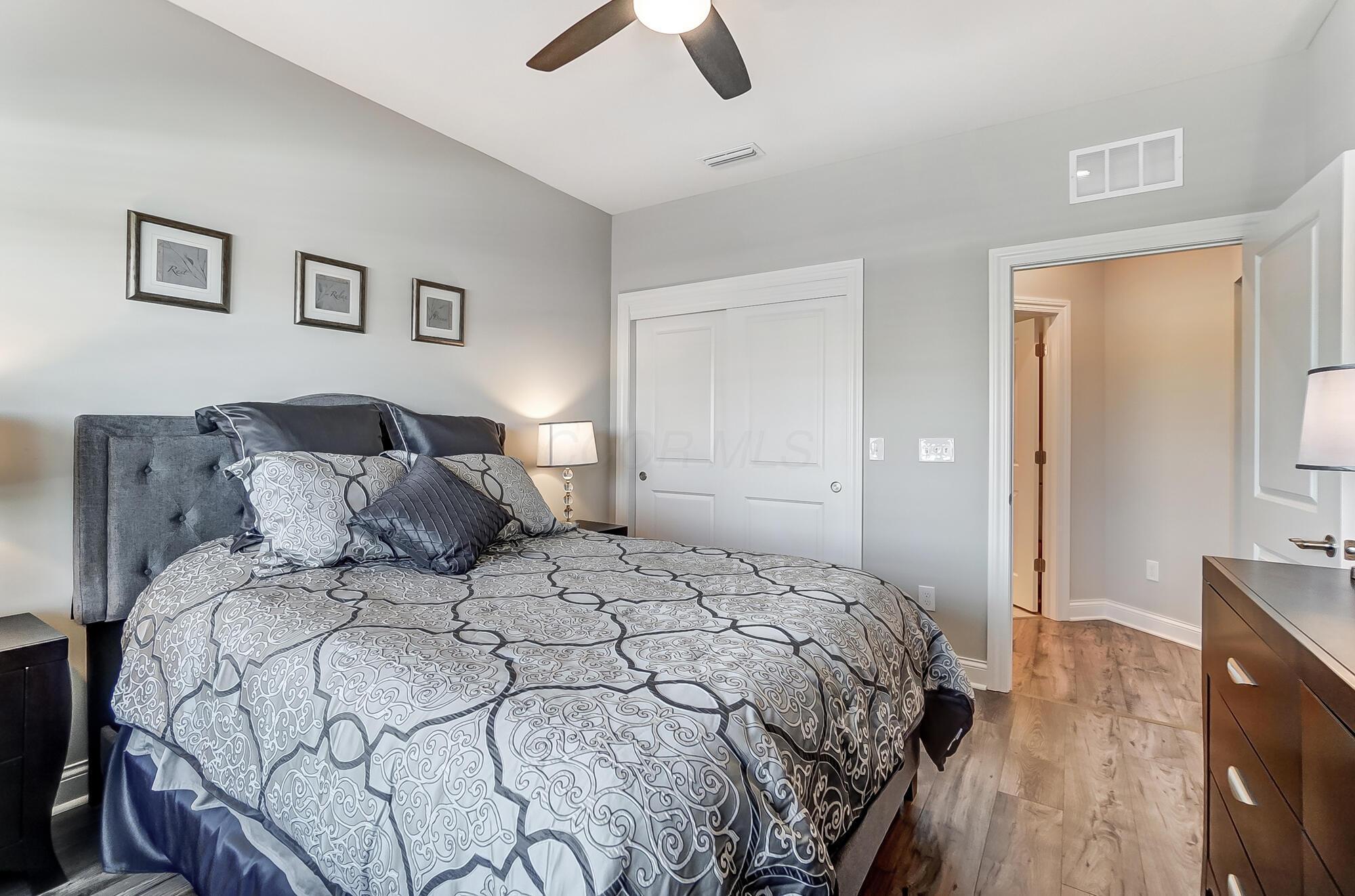 5717 Lark Drive, Hilliard, Ohio image 33