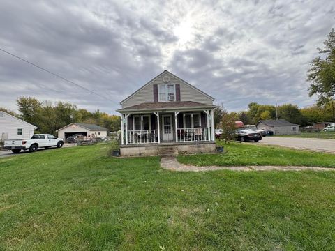 Photo of 1085 Williams Road, Columbus, OH 43207 (MLS # 225040627) Photo of 1085 Williams Road, Columbus, OH 43207 (MLS # 225040627)
