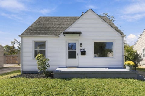 Photo of 2465 Hamilton Avenue, Columbus, OH 43211 (MLS # 226040027)