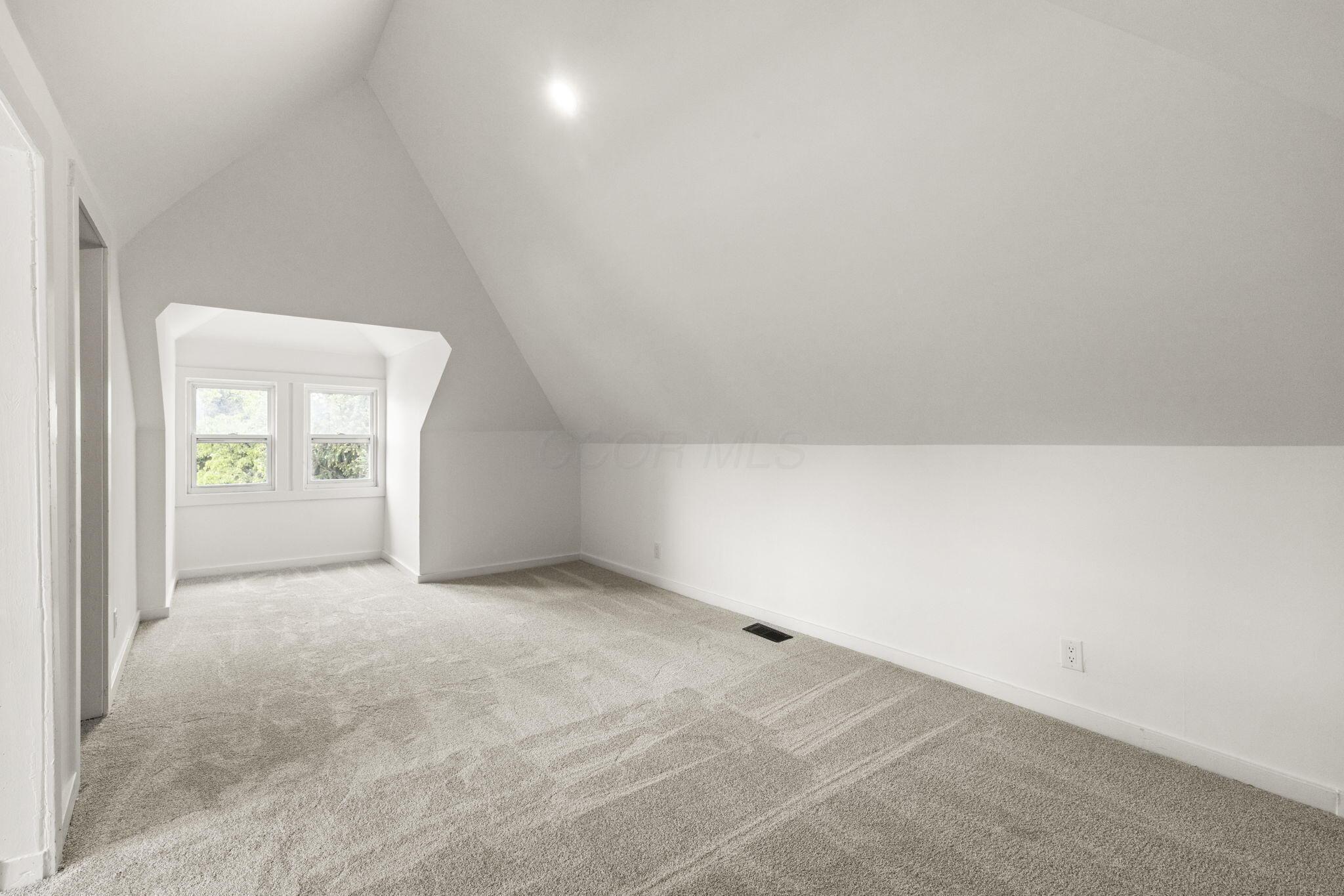 147 N Ogden Avenue, Columbus, Ohio image 35