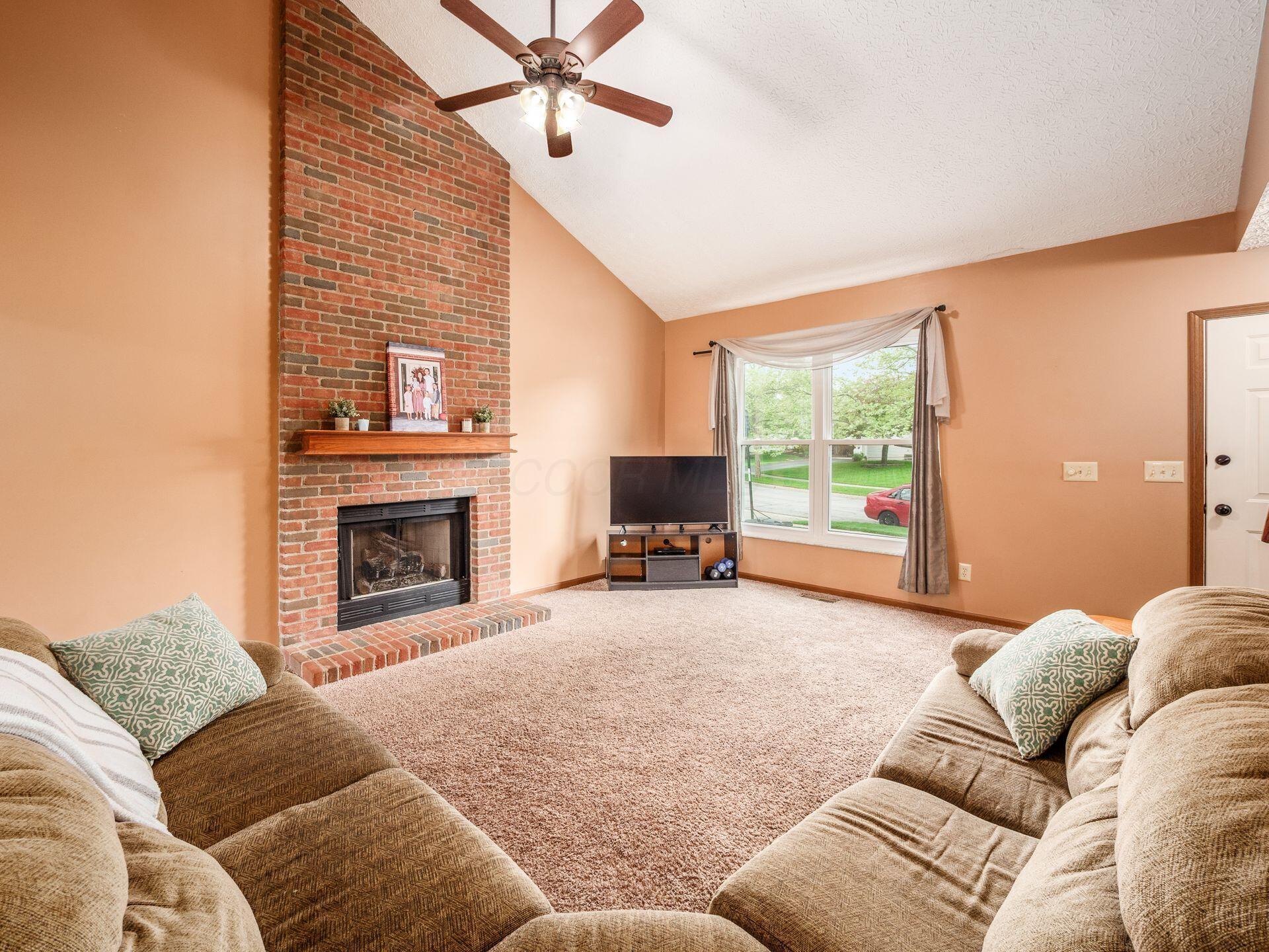 9073 Longstone Drive, Lewis Center, Ohio image 10