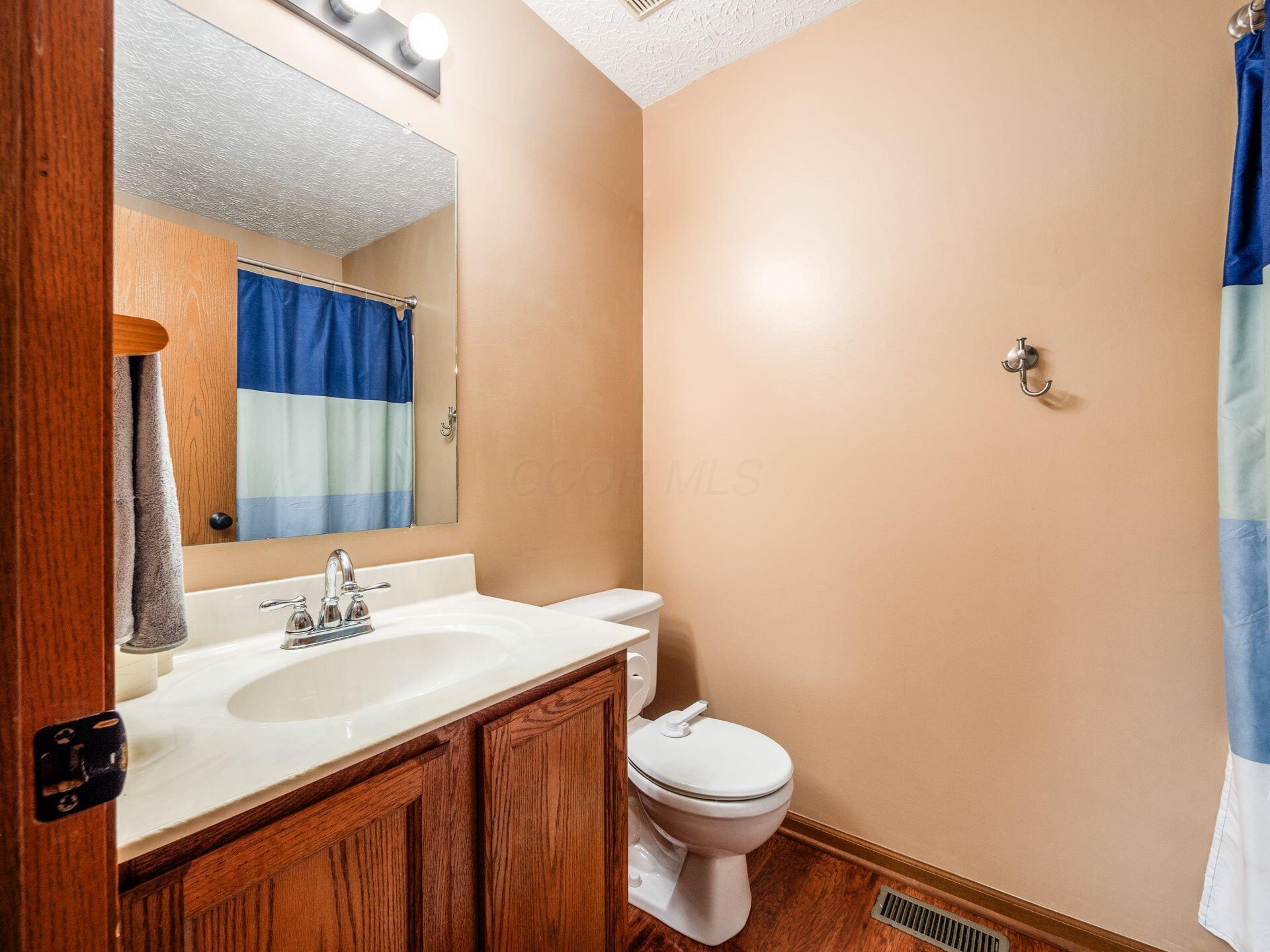 9073 Longstone Drive, Lewis Center, Ohio image 27