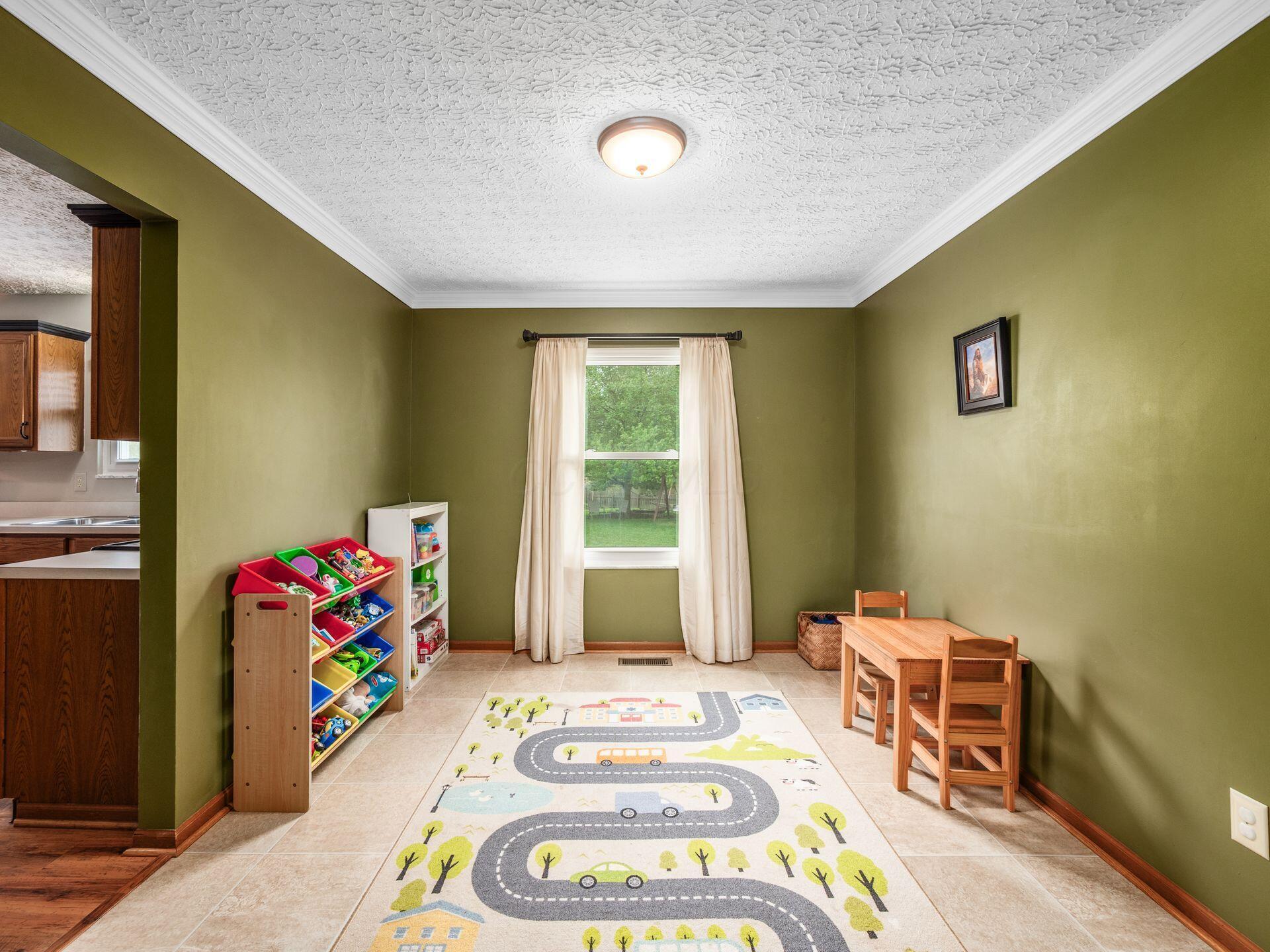 9073 Longstone Drive, Lewis Center, Ohio image 11