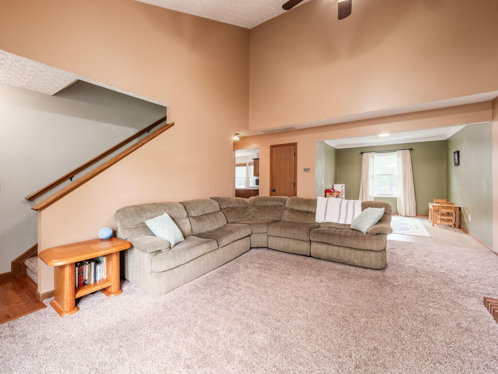 9073 Longstone Drive, Lewis Center, Ohio image 7