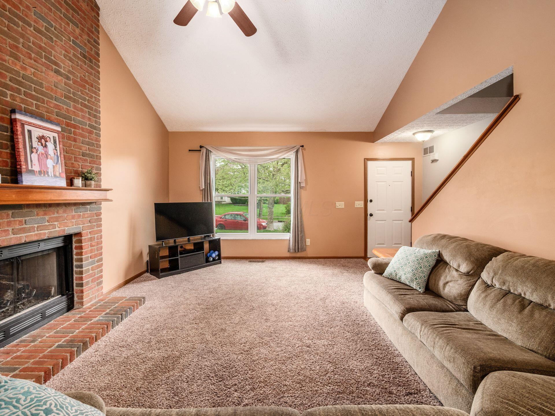 9073 Longstone Drive, Lewis Center, Ohio image 9
