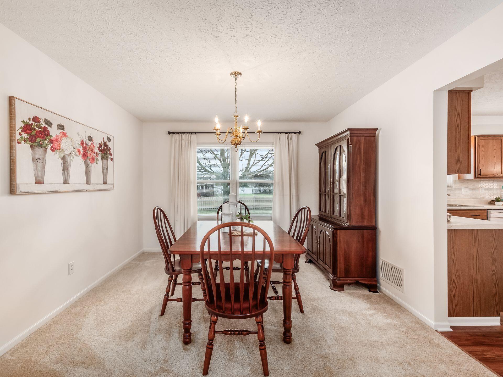 2126 Mayflower Circle