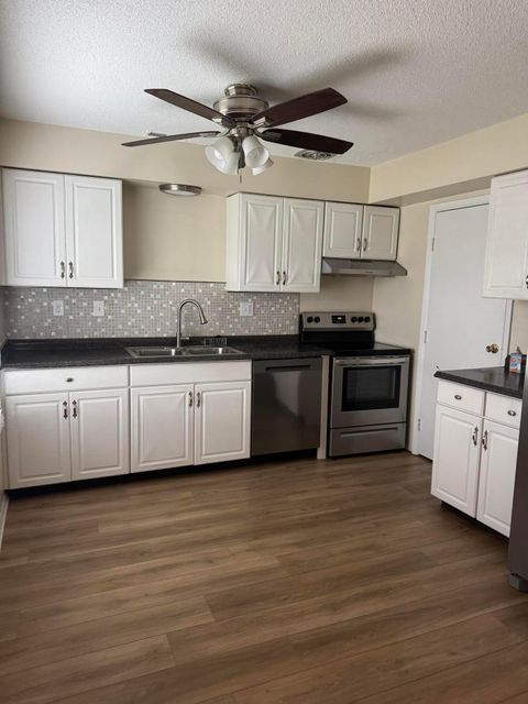 Photo of 5882 Starcrest Drive, Galloway, OH 43119 (MLS # 226002679)