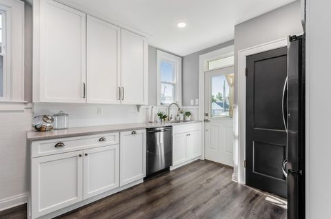 Photo of 301 Southwood Avenue, Columbus, OH 43207 (MLS # 226008907)