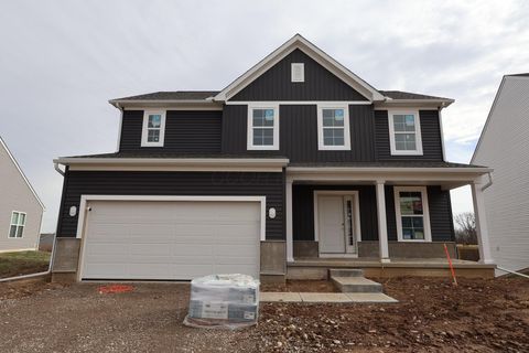 Photo of 305 Olympic Loop, Commercial Point, OH 43116 (MLS # 225045281)