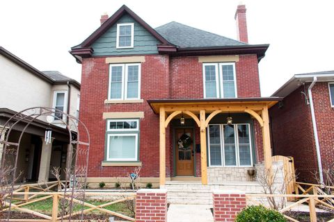 Photo of 41 Euclid Avenue, Columbus, OH 43201 (MLS # 226009301)