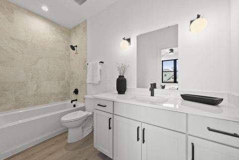 Tiny photo for 1097 Franklin Avenue, Columbus, OH 43205 (MLS # 226002406)