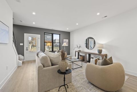 Tiny photo for 1097 Franklin Avenue, Columbus, OH 43205 (MLS # 226002406)