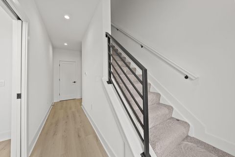 Tiny photo for 1097 Franklin Avenue, Columbus, OH 43205 (MLS # 226002406)