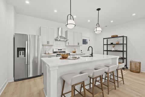 Tiny photo for 1097 Franklin Avenue, Columbus, OH 43205 (MLS # 226002406)