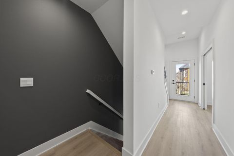 Tiny photo for 1097 Franklin Avenue, Columbus, OH 43205 (MLS # 226002406)