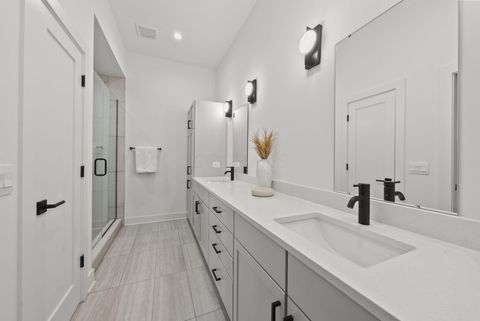 Tiny photo for 1097 Franklin Avenue, Columbus, OH 43205 (MLS # 226002406)