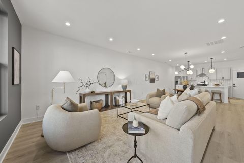 Photo of 1097 Franklin Avenue, Columbus, OH 43205 (MLS # 226002406)