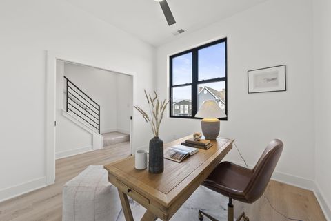 Tiny photo for 1097 Franklin Avenue, Columbus, OH 43205 (MLS # 226002406)