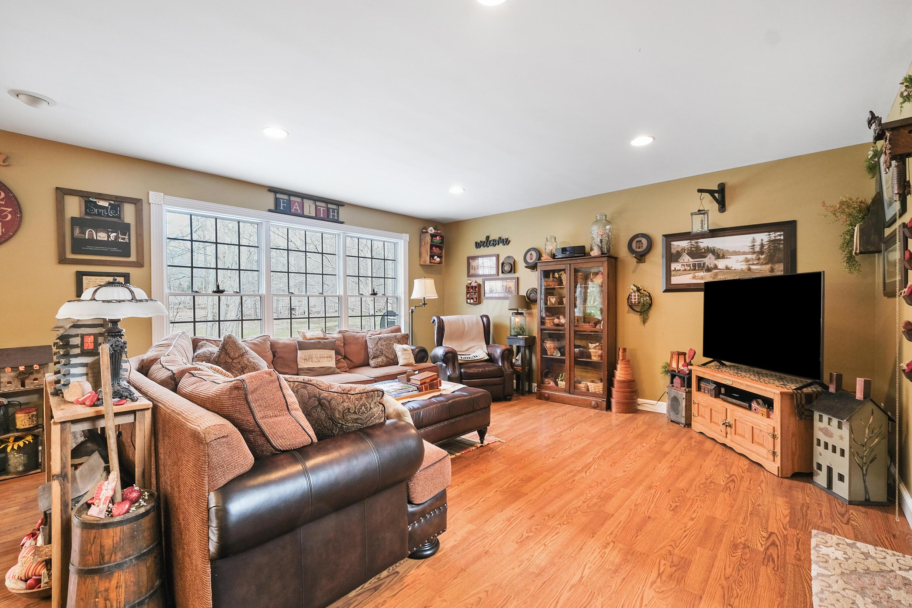 14255 Windsor Heights Drive, Mount Vernon, Ohio image 29