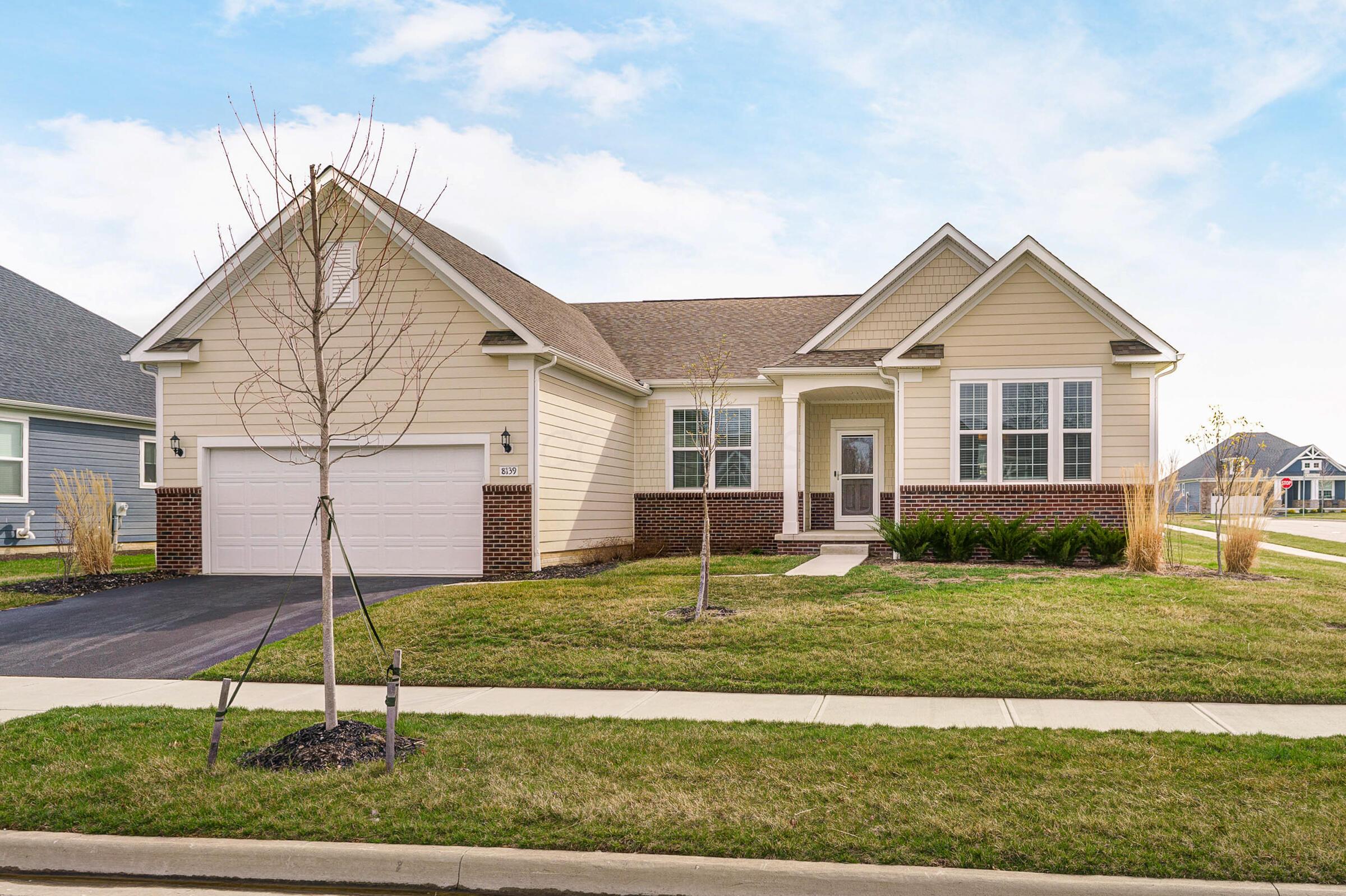 8139 Wolf Path Drive, Powell, Ohio image 1