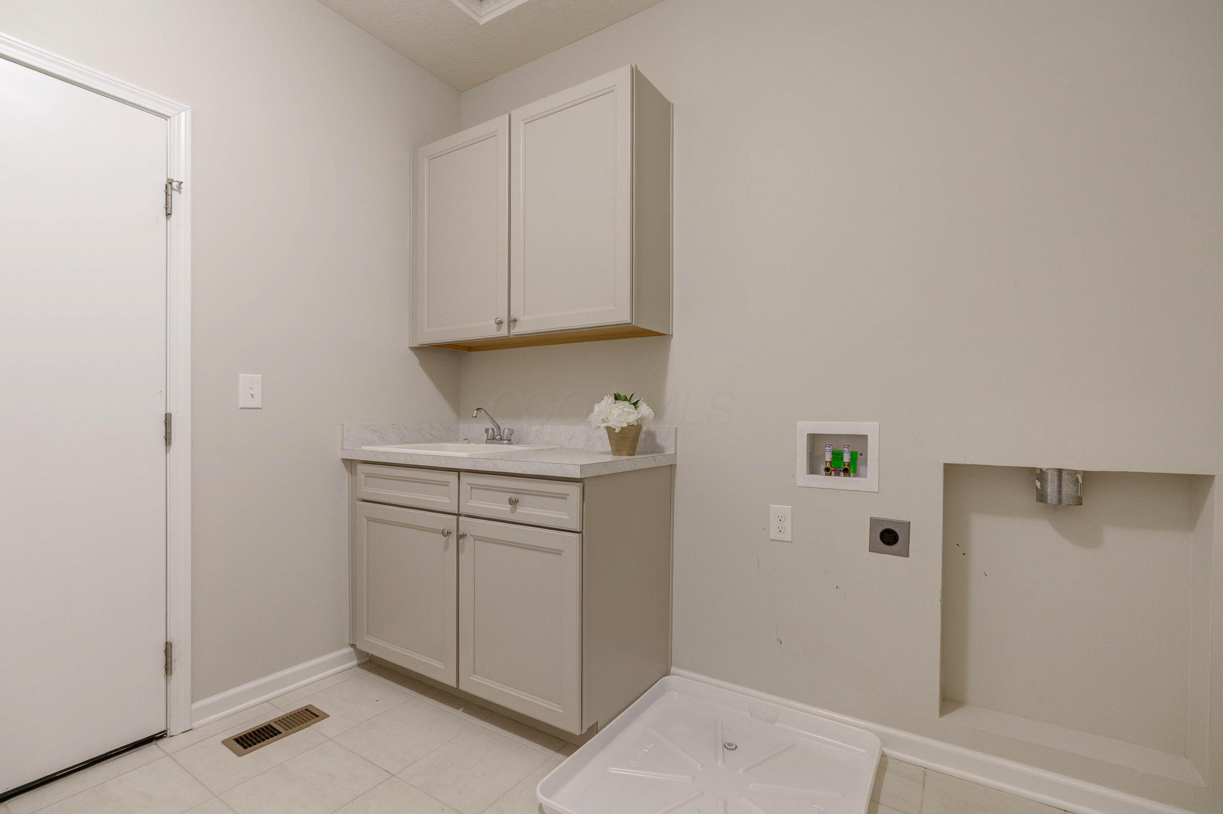 8139 Wolf Path Drive, Powell, Ohio image 31