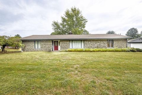 Photo of 3070 Columbus Road, Centerburg, OH 43011 (MLS # 225036387)