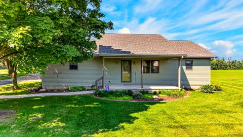 Photo of 22209 Bolender Pontius Road, Circleville, OH 43113 (MLS # 226033837)
