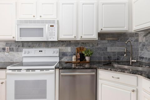 Tiny photo for 4990 Village Mews, Westerville, OH 43081 (MLS # 226003744)