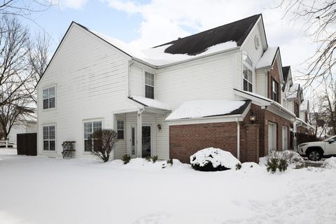 Tiny photo for 4990 Village Mews, Westerville, OH 43081 (MLS # 226003744)