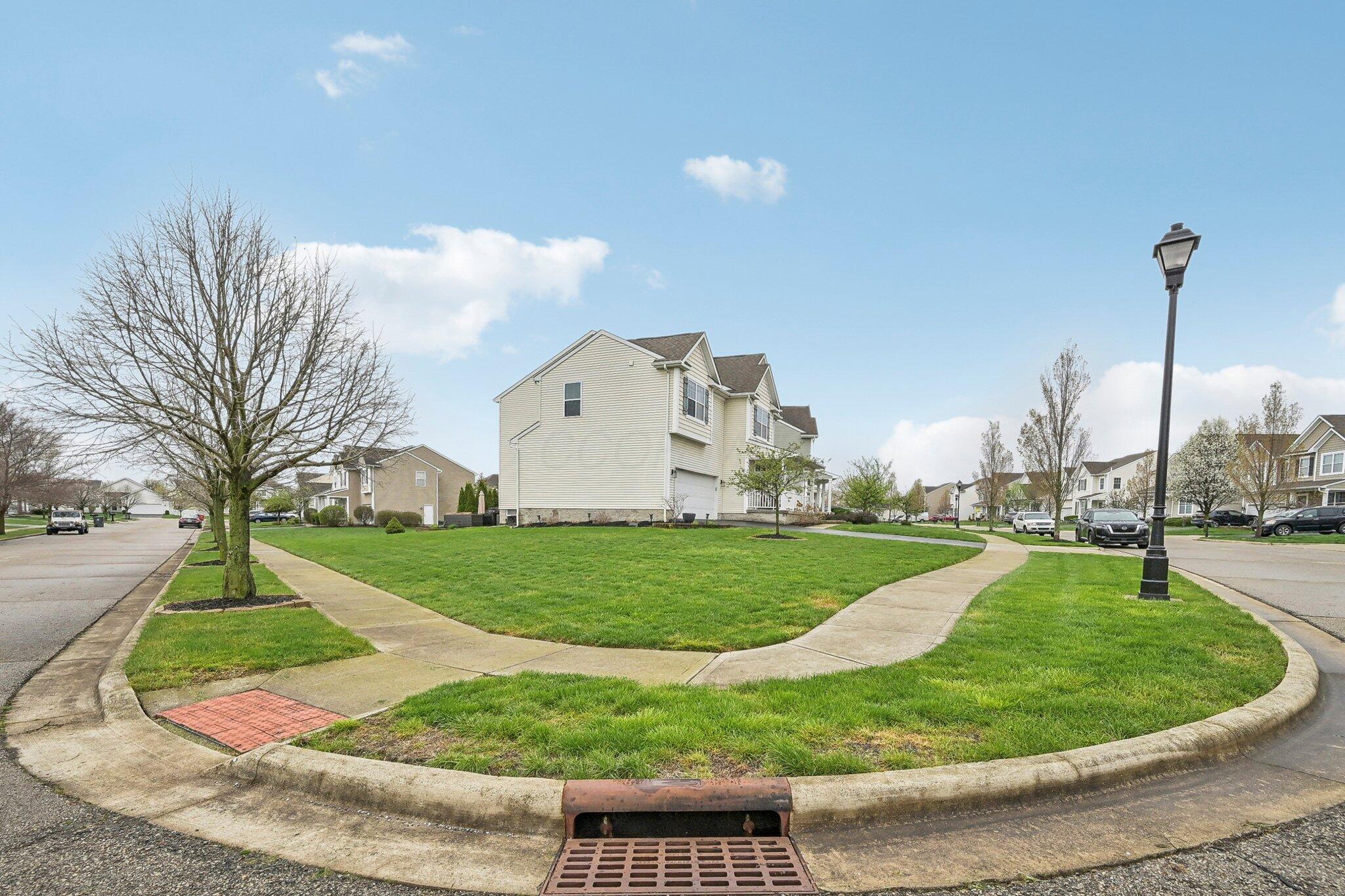 2069 English Turn Drive, Grove City, Ohio image 8