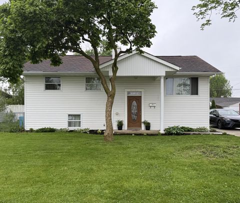 Photo of 5120 Fairlane Road, Columbus, OH 43207 (MLS # 226014366)