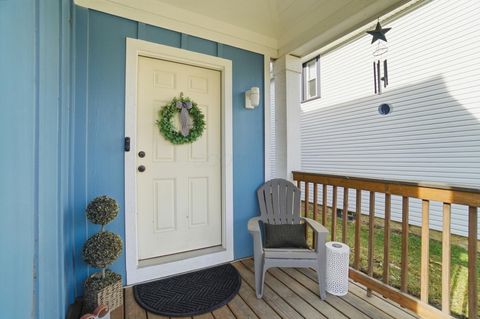 Tiny photo for 181 Clarendon Avenue, Columbus, OH 43223 (MLS # 226000600)