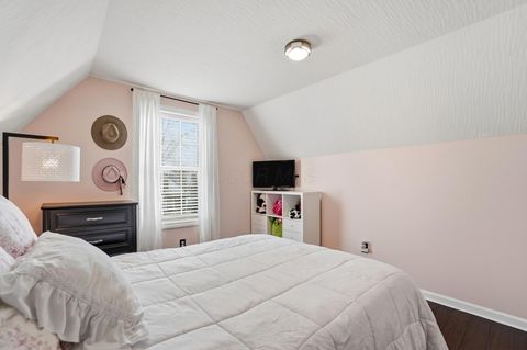 Tiny photo for 181 Clarendon Avenue, Columbus, OH 43223 (MLS # 226000600)