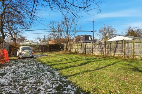 Tiny photo for 181 Clarendon Avenue, Columbus, OH 43223 (MLS # 226000600)