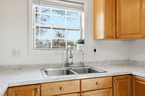 Tiny photo for 181 Clarendon Avenue, Columbus, OH 43223 (MLS # 226000600)