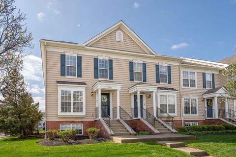 Photo of 6353 Needletail Road 24 #24, Columbus, OH 43230 (MLS # 226010768)