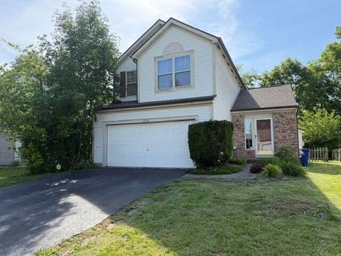 Photo of 2269 Brookbank Drive, Grove City, OH 43123 (MLS # 226019601)