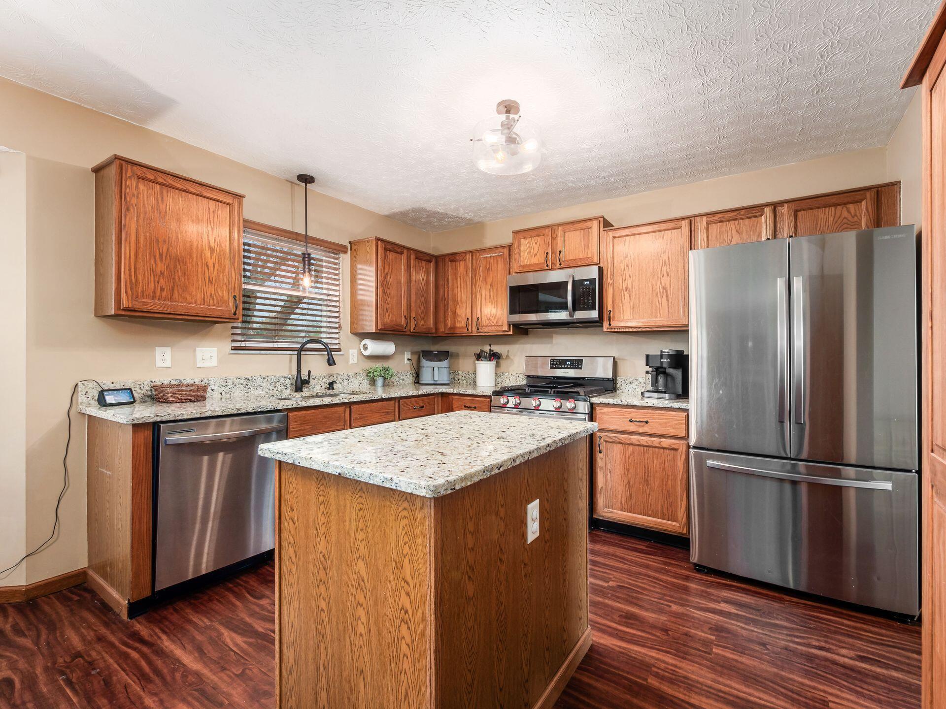 8573 Leader Drive, Galloway, Ohio image 9